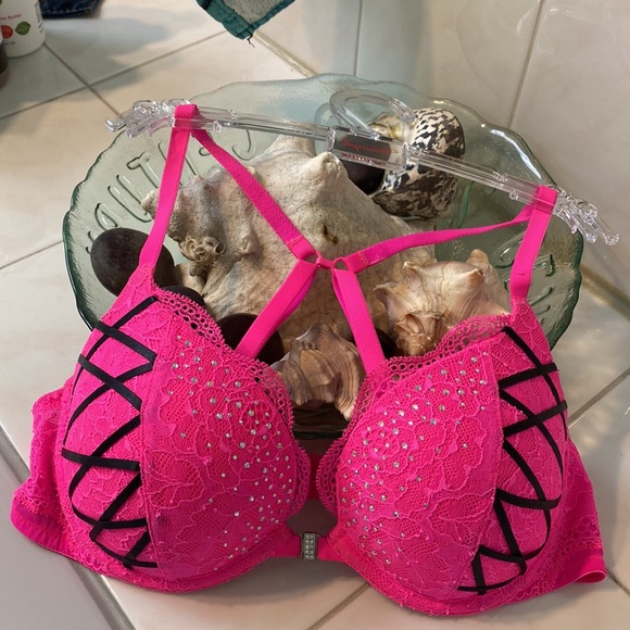 💖BEYOND SEXY La Senza limited edition ribbon & jewel embellished bra 36A PINK - Picture 4 of 11